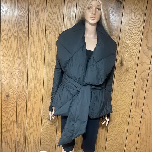 Lululemon" Enfold Wrap, Gray - Picture 9 of 16